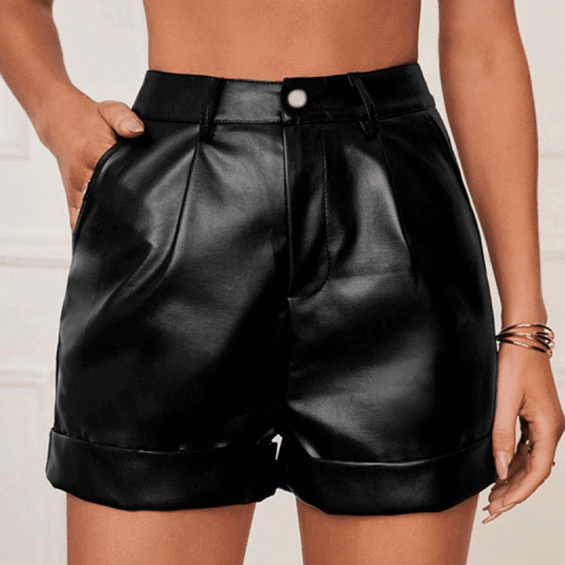 Shorts Ancho con Bolsillos y Detalles Elegantes