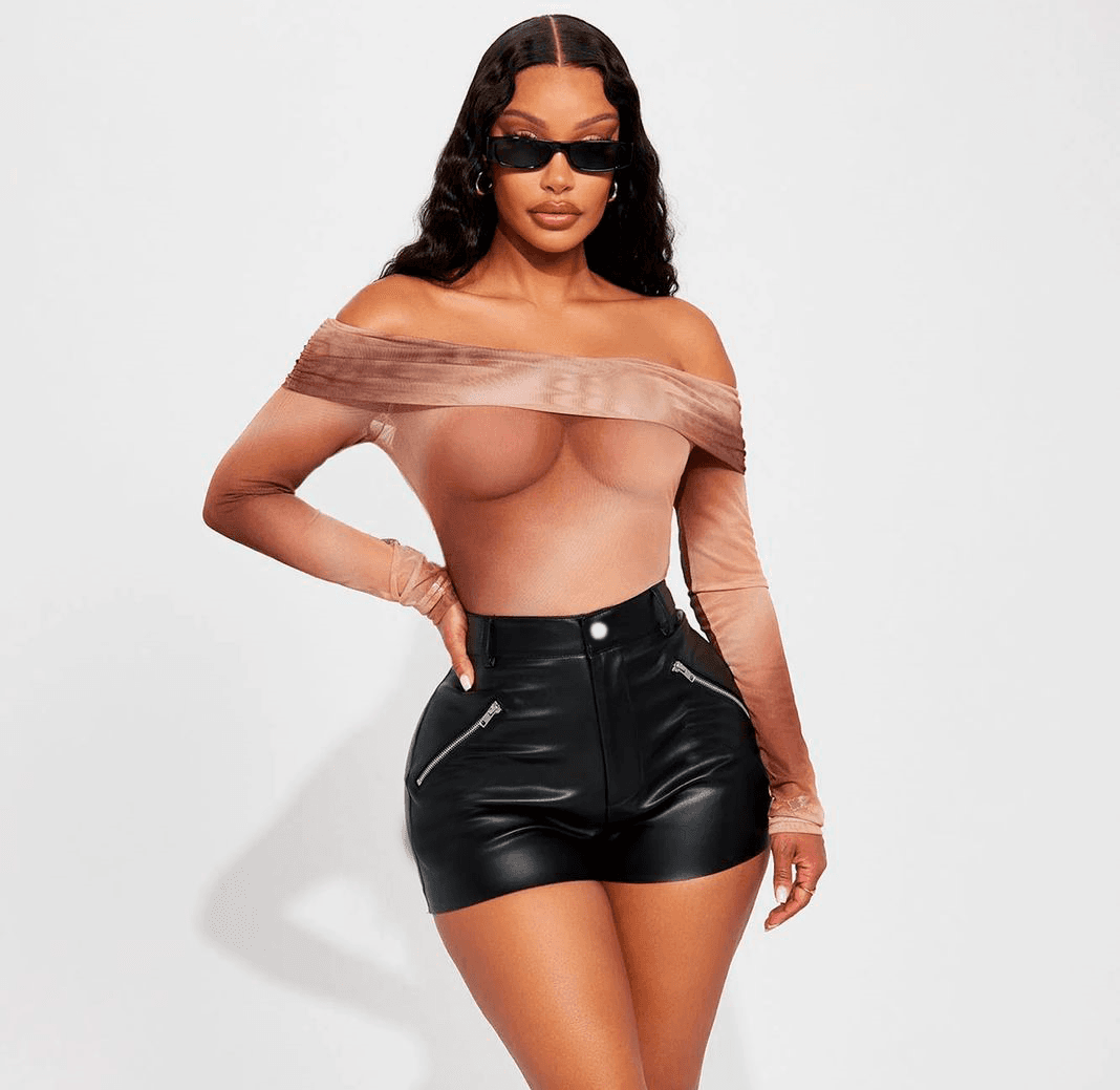 Shorts Elegante con Cierres Plateados Decorativos - Image 3