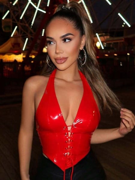 Blusas Escotada y Entrecruzado En Charol - Image 4