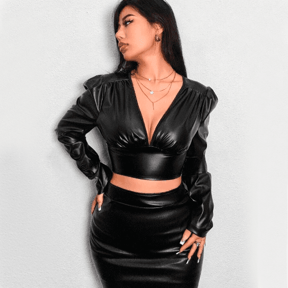 Blusas Elegante Diseño Escotado y Mangas Largas