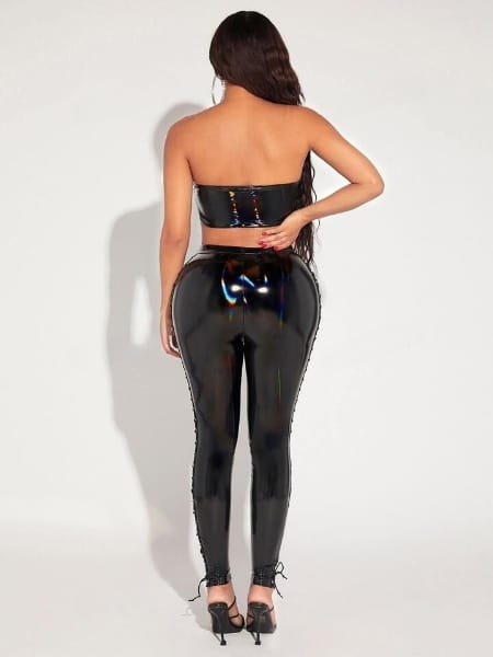 Conjunto Seductor en Charol Con Aberturas - Image 2